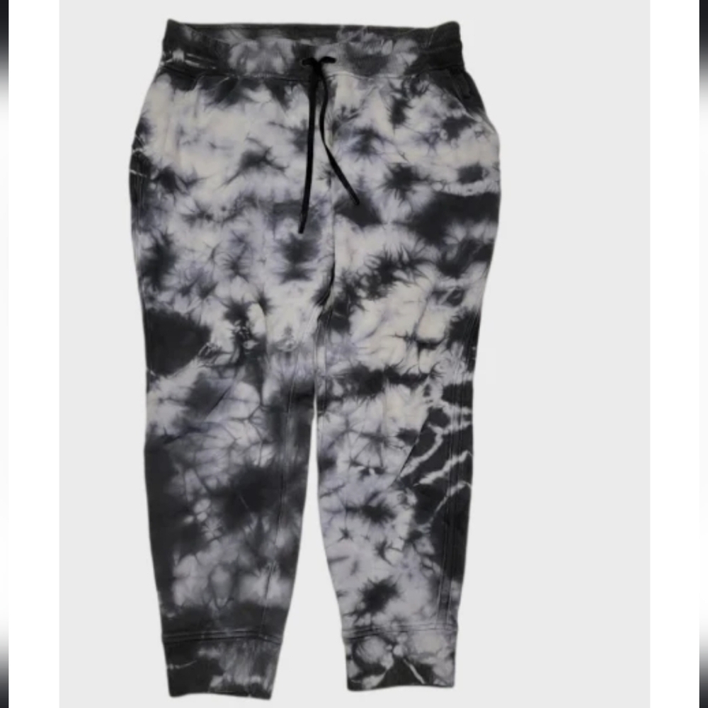 Size 10 - Lululemon Warm Down Jogger *Earth Dye